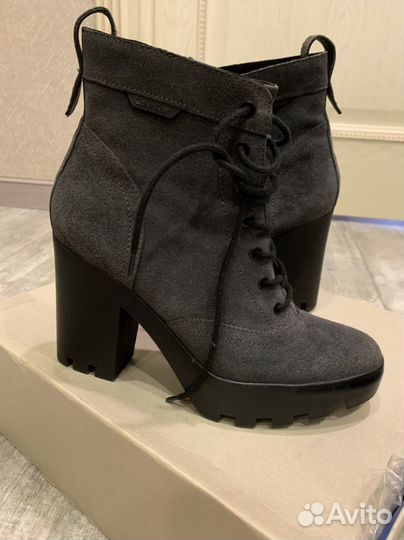 Ботинки Calvin Klein 41 размер