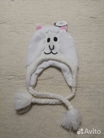 Шапка для девочки новая