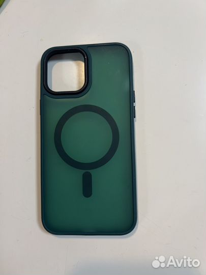 Чехлы на iPhone 16