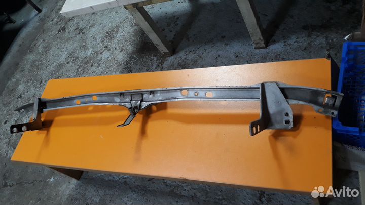 Усилитель (планка ) бампера nissan almera tino