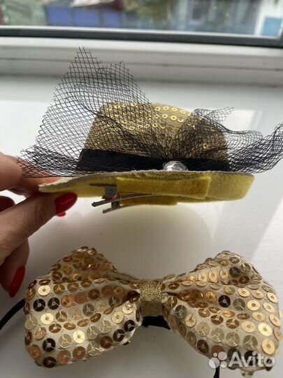 Клатч золотой, шляпка и бабочка