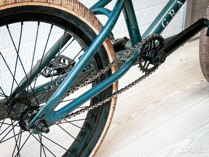 Трюковой велосипед bmx (бмх бейм)