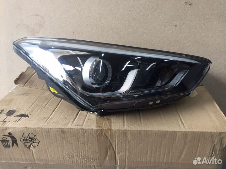 Hyndai Santa Fe фара правая