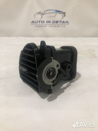 Дефлектор центральный правый hyundai elantra XD 1