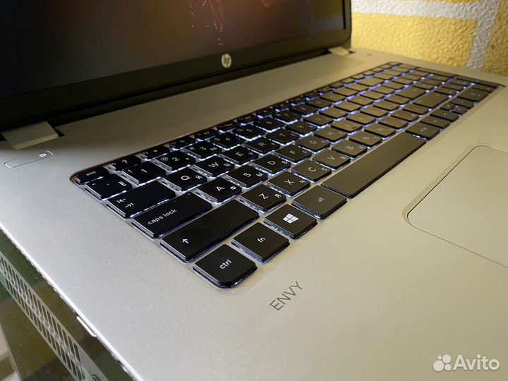 HP envy 17 / Core i7-4710MQ / 16Gb / 840M