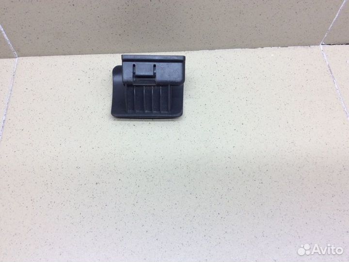 Крышка крепления ремня безопасности Suzuki Sx4