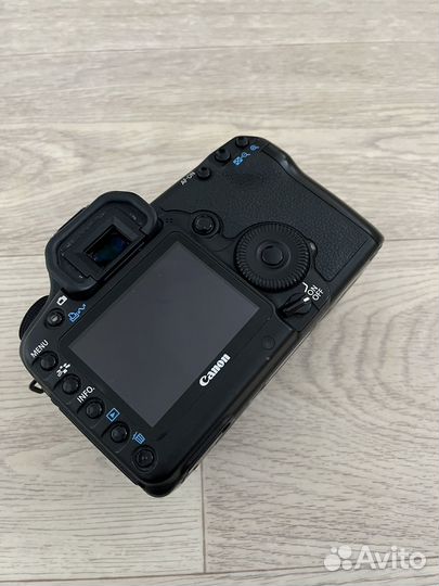 Зеркальный фотоаппарат canon 5D mark ii