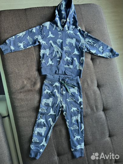 Спротривнвй костюм для мальчика