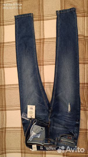 Джинсы