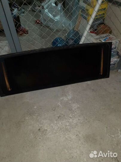 Стекло крышки багажника на мерседес 639