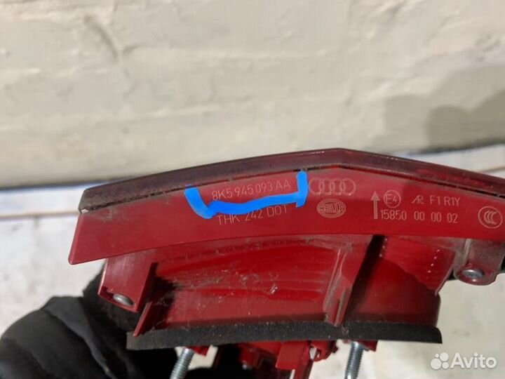 Фонарь задний внутренний левый Audi A4 B8