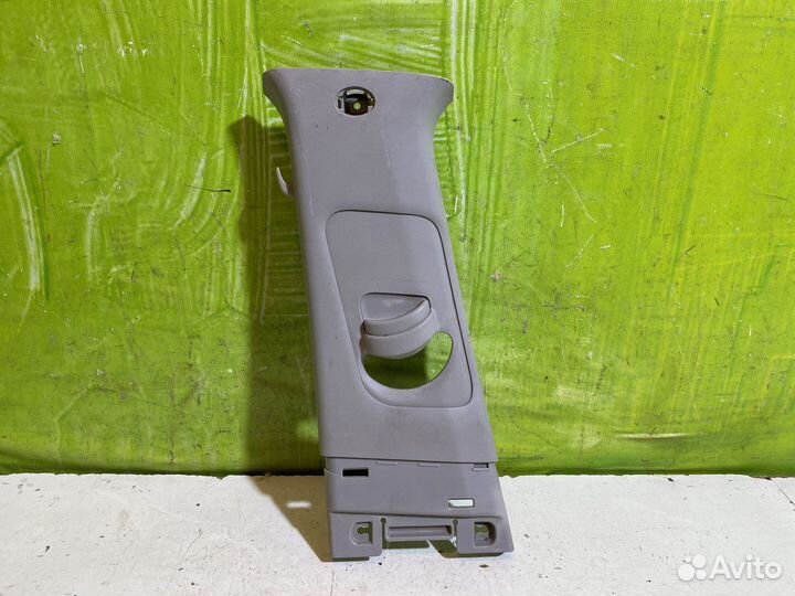 Обшивка центральной стойки Kia Sportage 4