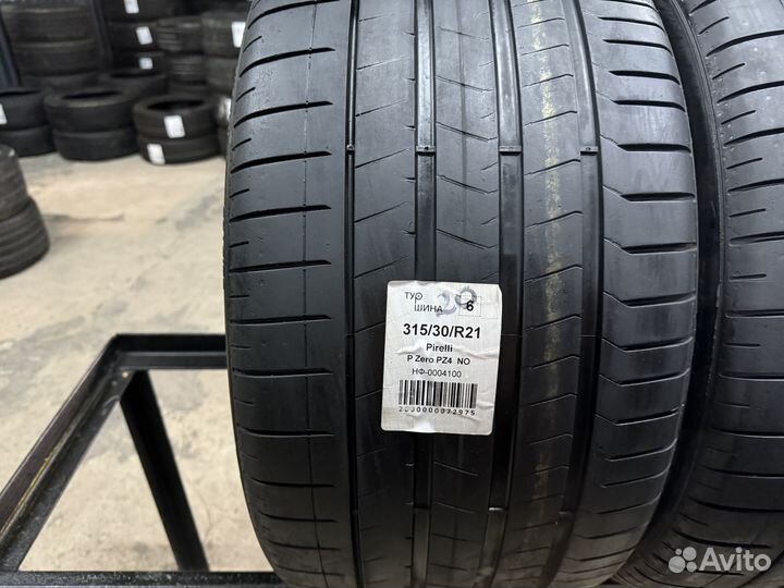 Pirelli P Zero PZ4 315/30 R21 98Y