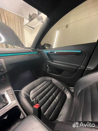 Контурная подсветка салона