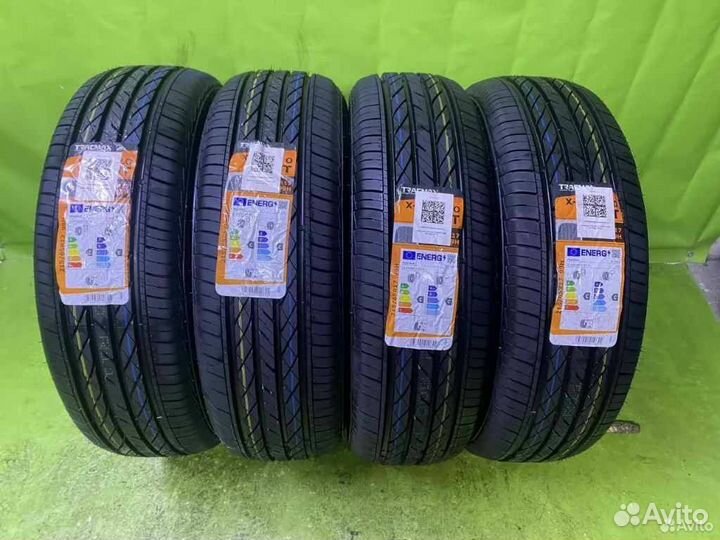 Tracmax X-Privilo H/T 215/65 R17