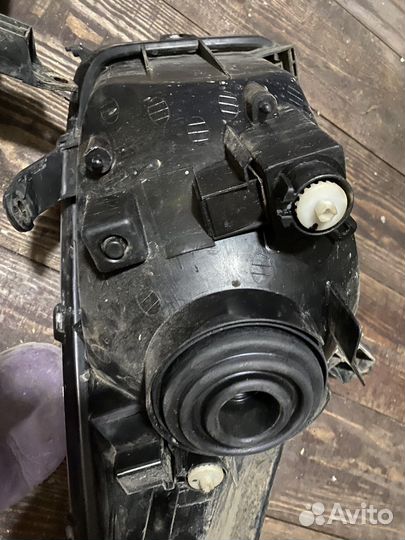 Фары toyota rav 4/ Тойота рав 4