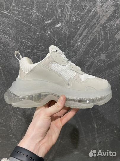 Balenciaga Triple S White V2 Женские кроссовки