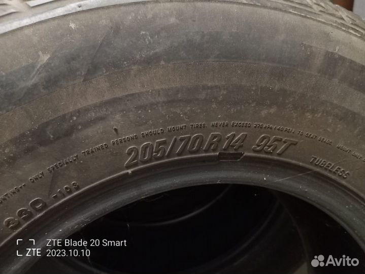 Toyo 330 205/70 R14 95T