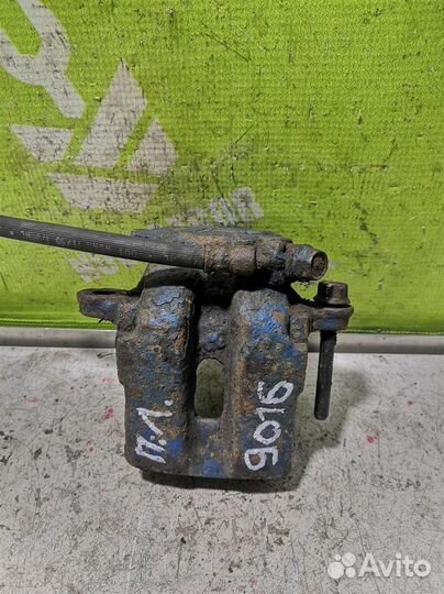 Суппорт передний левый Сузуки Гранд Витара