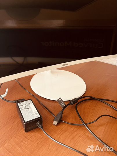 Монитор Samsung 32 Curved CF391