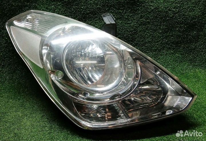 Фара правая Hyundai / Kia Гранд Старекс, Н1
