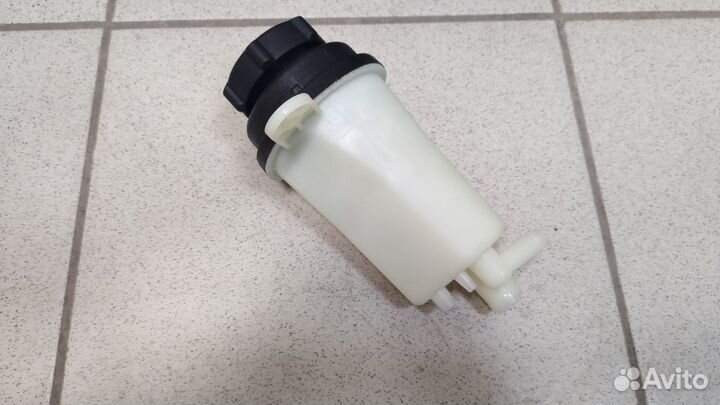 Бачок гура на форд фокус 3