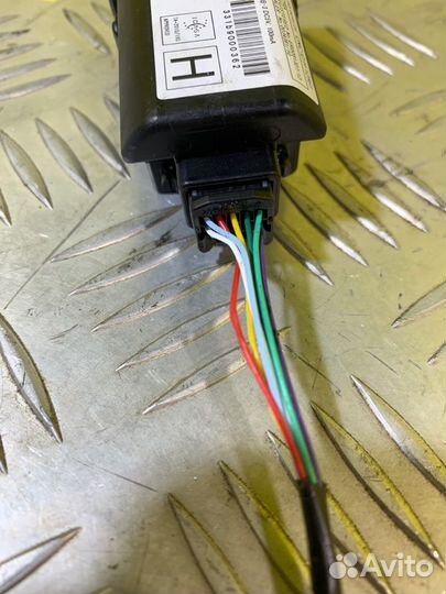 Кнопка запуска двигателя Toyota Hilux (2015-2021)