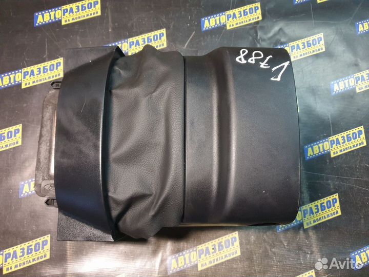 Кожух рулевой колонки Форд Фокус 2