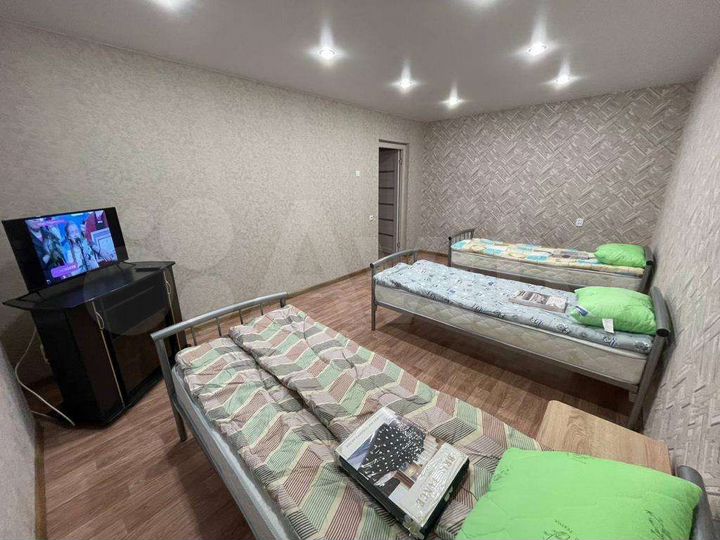 Комната 97 м² в 4-к., 3/9 эт.