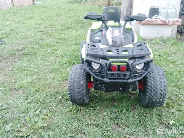 Продается квадроцикл электрический детский