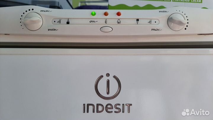 Холодильник indesit