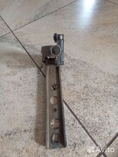 Крепление, ролик боковой двери