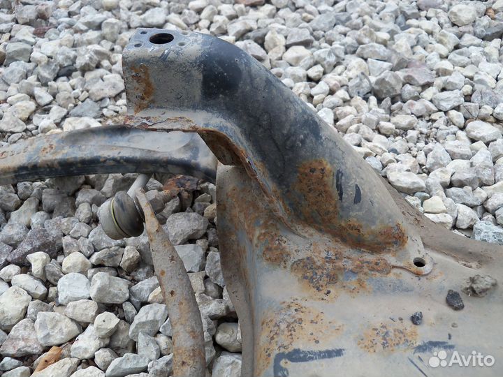 Подрамник Peugeot 307 2003г. 1.6