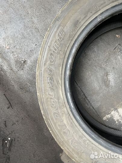 Bridgestone Dueler H/T 843 215/60 R17