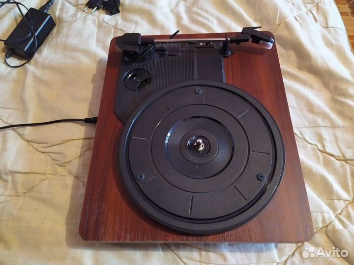 Виниловый проигрыватель