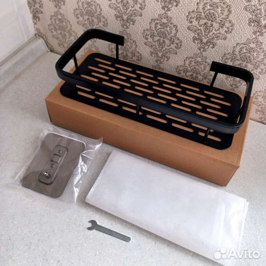 Полка настенная металлическая