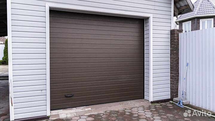 Секционные ворота Алютех