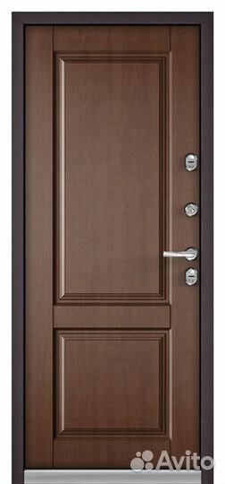 Дверь в дом