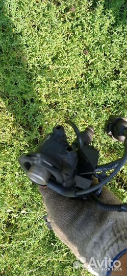 Топливная рампа с форсунками Golf 4 1.6