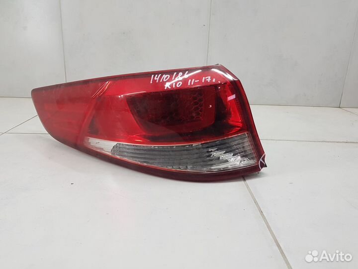 Фонарь задний левый наружный Kia Rio
