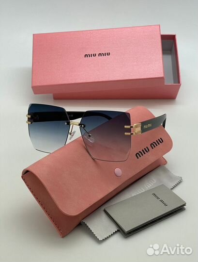 Солнцезащитные очки miu miu