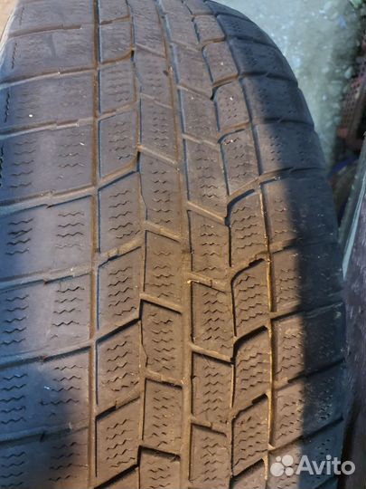 Goodyear Ice Navi 6 215/60 R17 96
