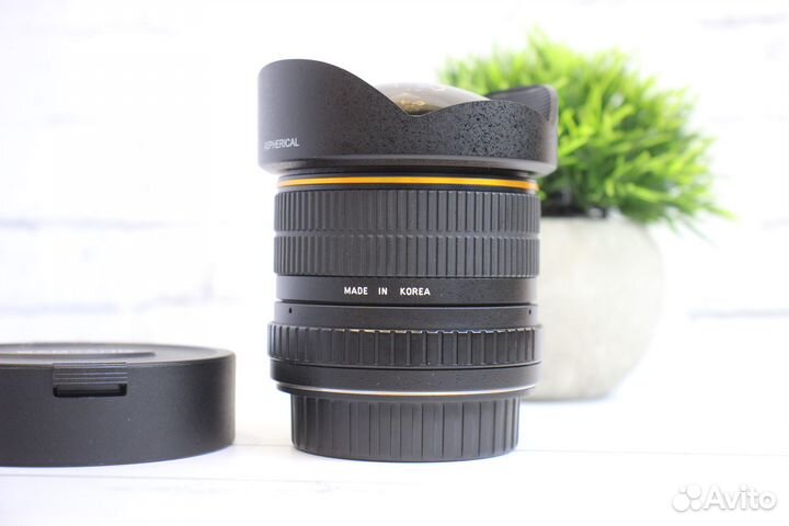 Samyang 8mm f/3.5 Fisheye Canon SN0190