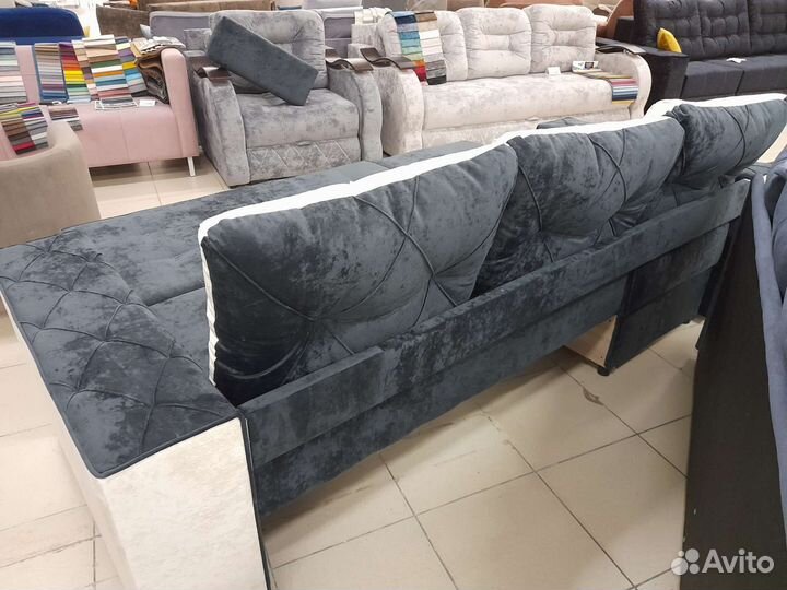 Угловой диван, с оттоманкой, новый, в рассрочку