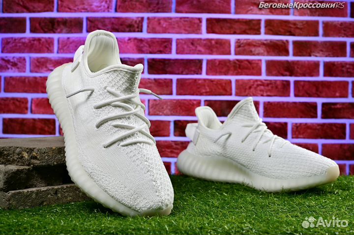 Кроссовки Adidas Yeezy Boost 350 V2 Frosty White