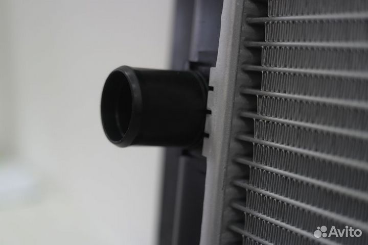 Радиатор охлаждения Тойота Королла 150 АКПП