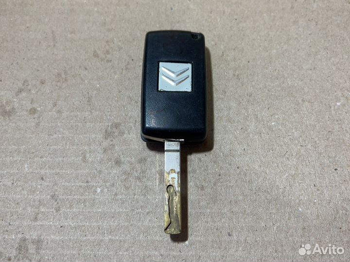 Автомобильный ключ Citroen C3