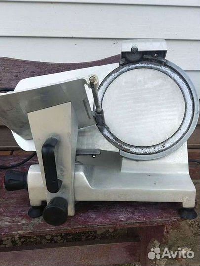 Слайсер для нарезки гастрономии