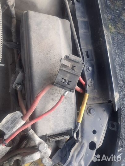 Блок предохранителей подкапотный Опель Вектра С