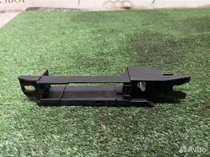 Корпус блока предохранителей Audi Audi A8 4E 20